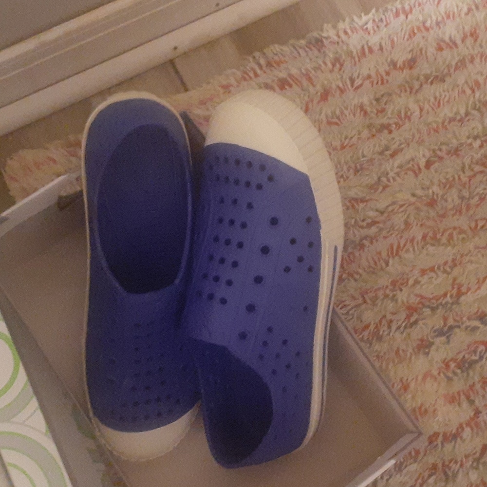 Rubber Sneaker - Picture 4 of 4